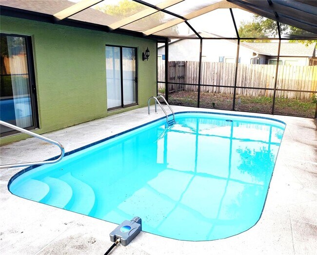 Building Photo - 4284 Everett Ave