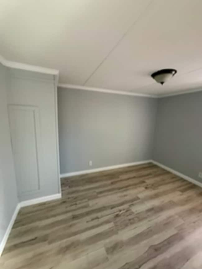 Building Photo - Private Setting/ Large Lot 3 bedroom 2 bath