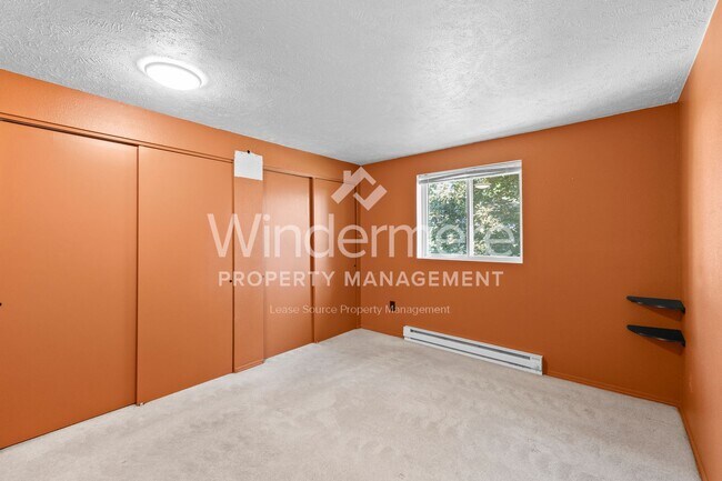 Building Photo - 4128 E 34th Ave