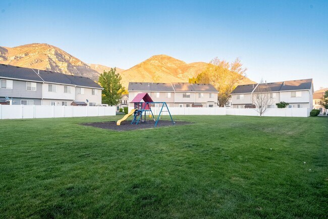 Building Photo - 1039 Eastgate Dr