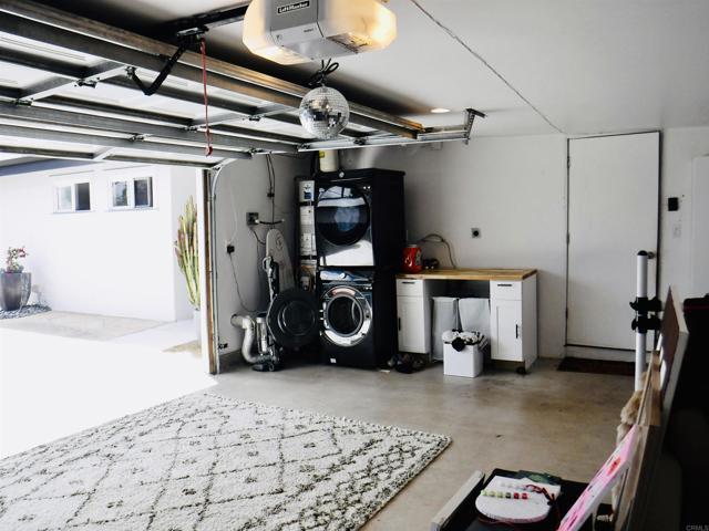 Building Photo - 4970 Mt Almagosa Dr