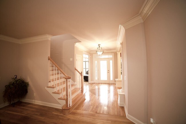 Building Photo - 4 br, 4 bath House - 106 Holbrook Drive