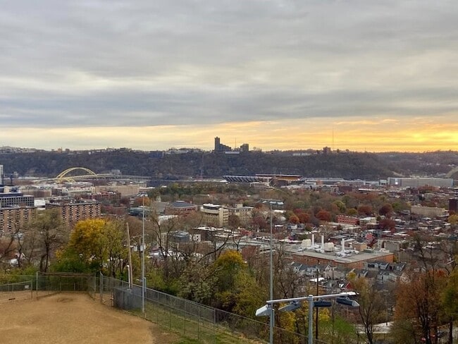 Building Photo - 1614 Myler St