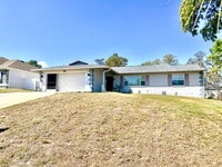 Building Photo - Large two Bedroom, 2 Bathroom, 2 Car Garage Home For Rent. *** Rent includes Water, Internet, and...
