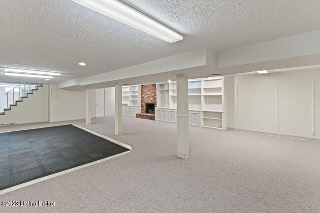 Building Photo - 3002 Lime Kiln Ln