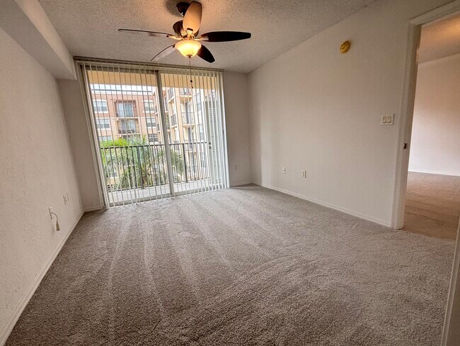 Building Photo - 1801 N Flagler Dr
