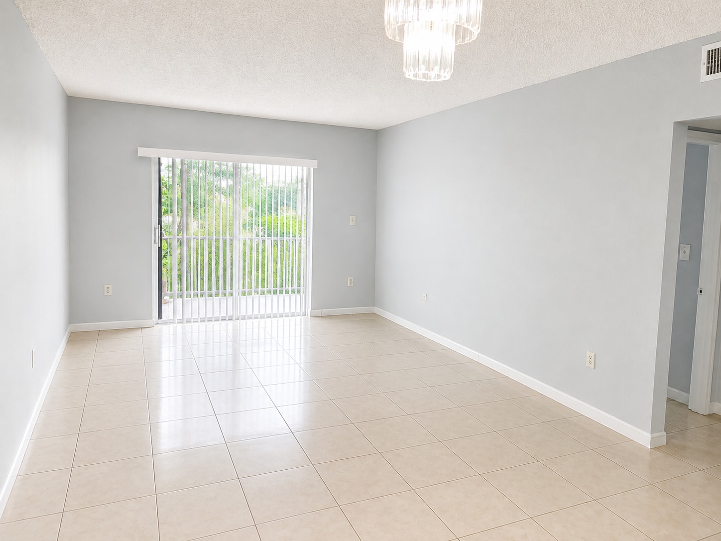 Building Photo - 10850 W Flagler St