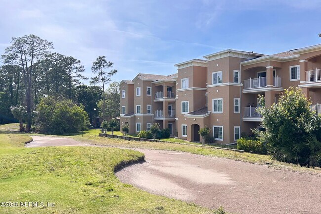 Building Photo - 540 Florida Club Blvd