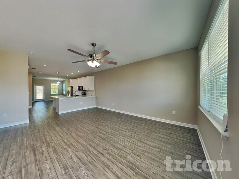 Building Photo - 3476 Longview Ln