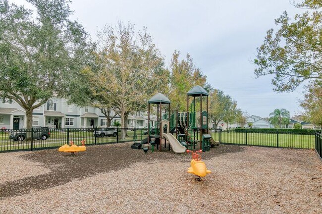 Building Photo - 1511 Whitewater Falls Dr