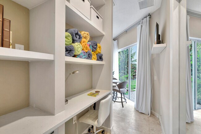 Building Photo - 8205 Woodsmuir Dr