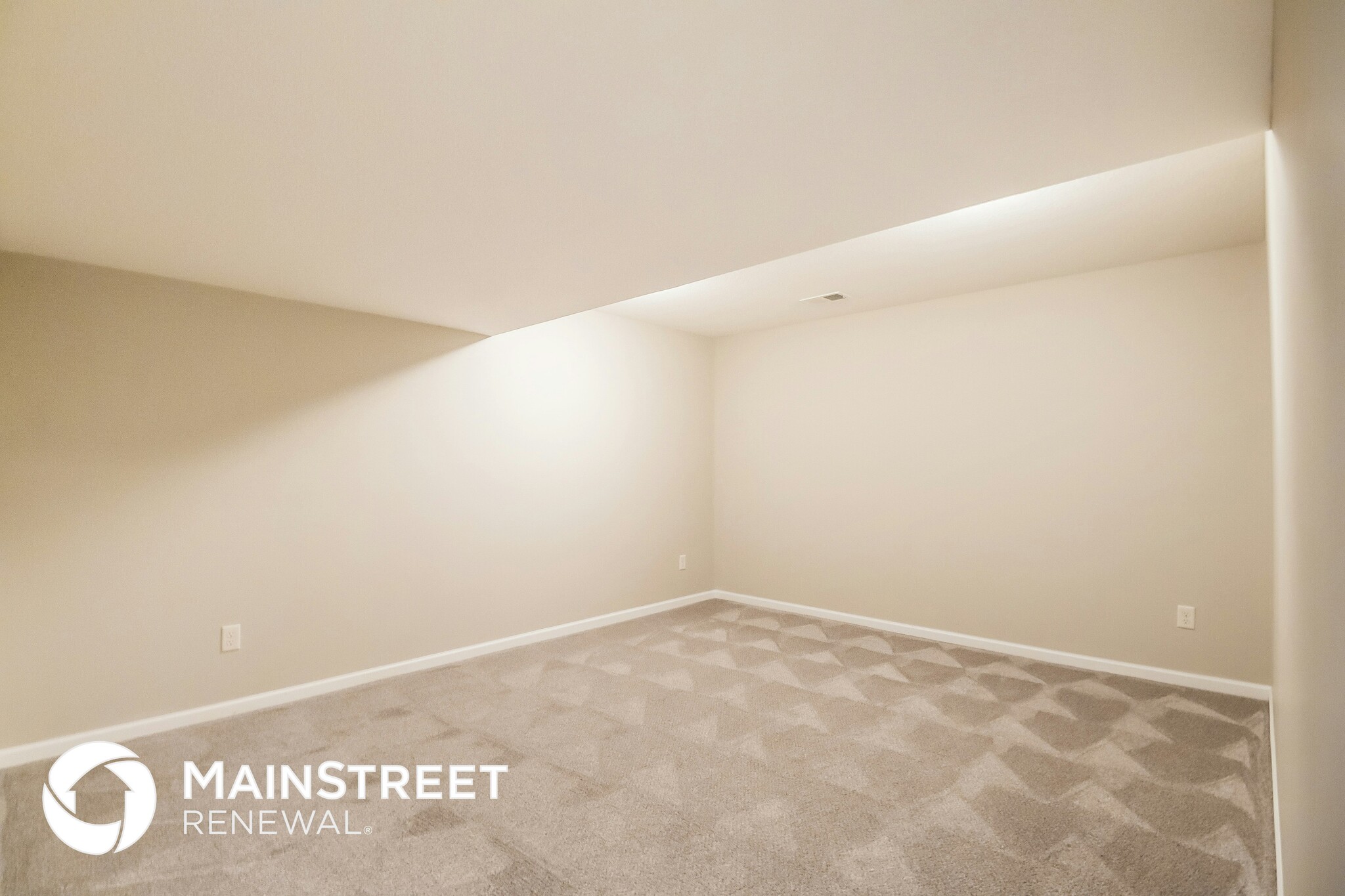 Building Photo - 404 192nd St