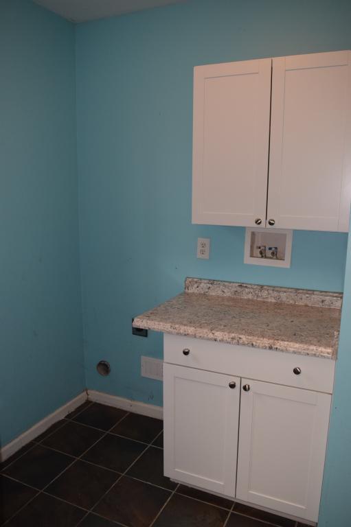 Building Photo - 21345 Aftonshire Dr