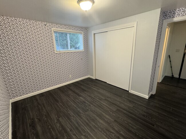 Building Photo - 912 SW 118th St