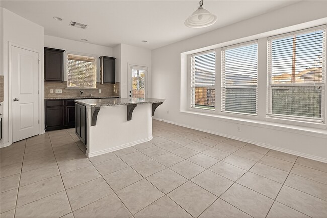 Building Photo - 12102 City Trek Ln