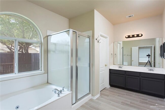 Building Photo - 31 San Andres Ct