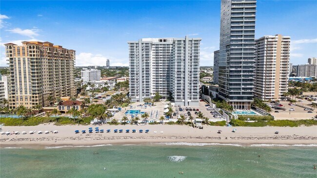 Building Photo - 2030 S Ocean Dr