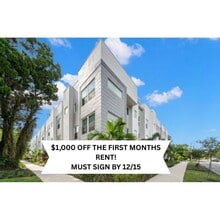 Building Photo - BEAUTIFUL Townhome For Rent in Downtown St Petersburg!