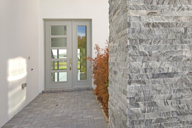 Building Photo - 8068 Laurel Falls Dr