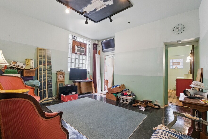 Building Photo - 5142 Butler St