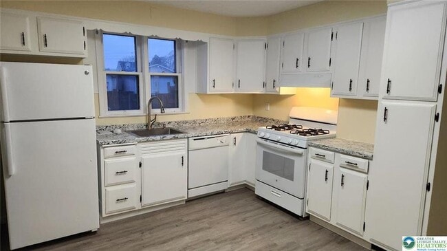 Building Photo - 262 Broad St