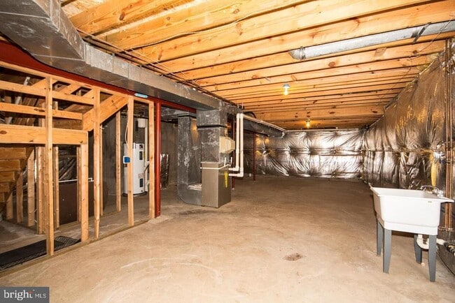 Building Photo - 1212 Walnut Wood Rd