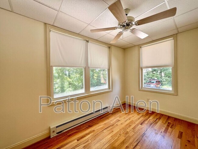 Building Photo - 43 Ravenscroft Dr
