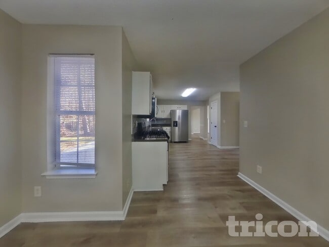 Building Photo - 4250 Donna Way