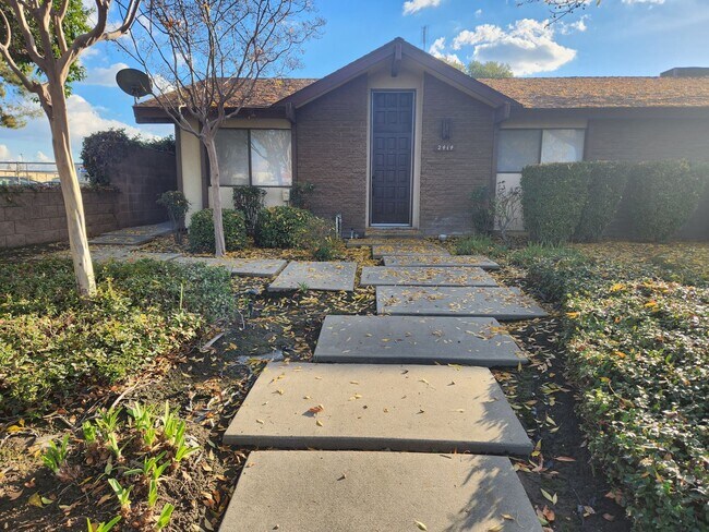 Primary Photo - Two Bedroom Apartment Coming Soon! This Wi...