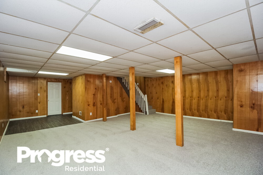 Building Photo - 6185 Marilla St