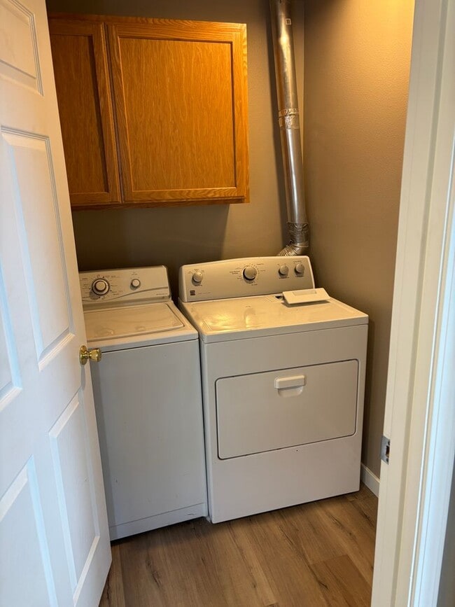 Building Photo - 1523 NE Frank McClean Ct