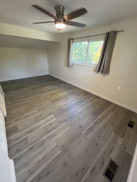 Building Photo - 9212 W Arbor Ave