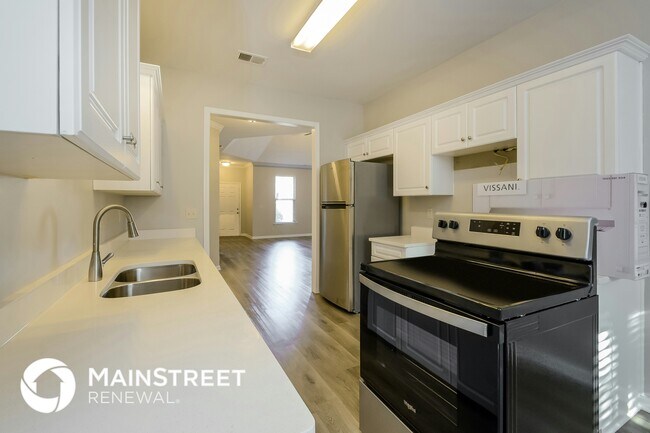 Building Photo - 1270 Easterwood Blvd