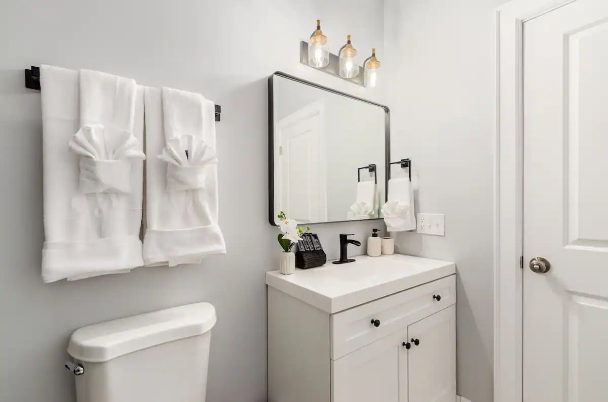 Bathroom / Vanity - 63 E Moler St