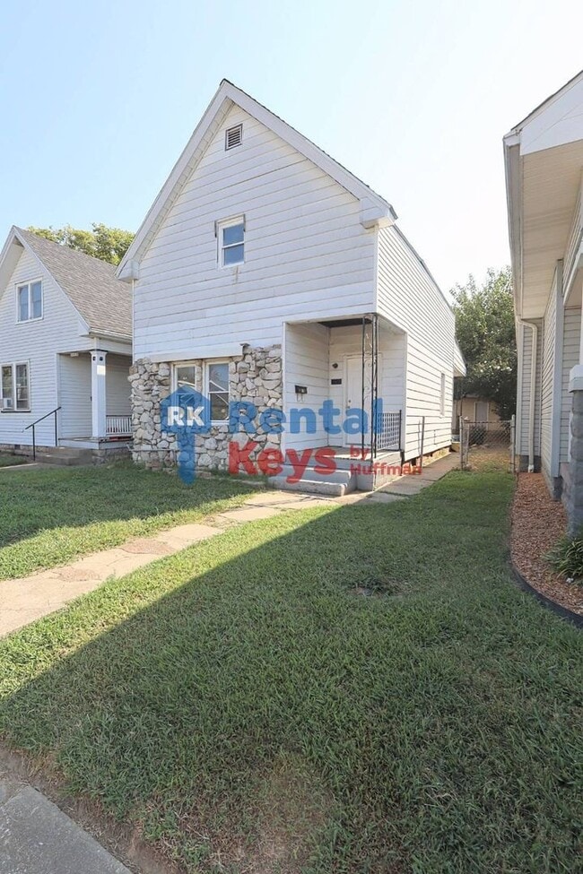 Building Photo - 1305 N Garvin St