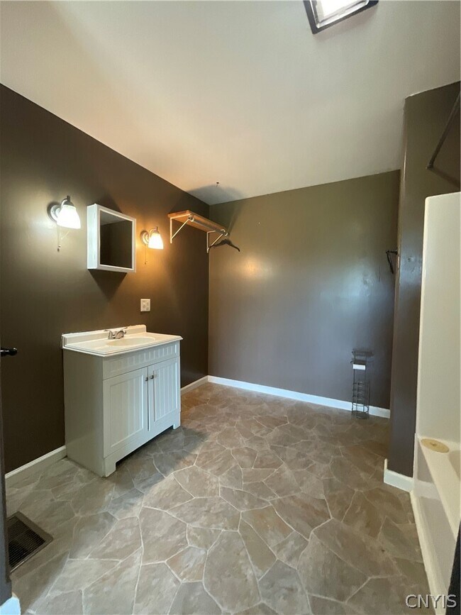Building Photo - 29841 US-20