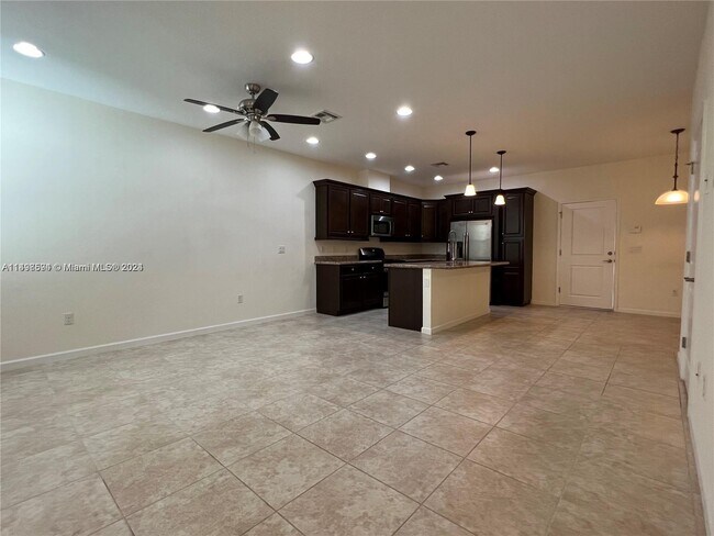 Building Photo - 12541 NW 32nd Manor