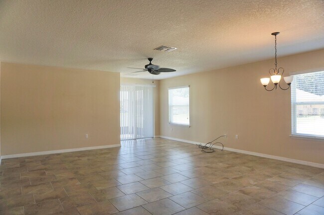 Building Photo - Corner Lot - Central Pointe (SW Winter Haven)