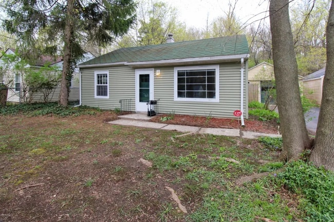 Primary Photo - 2314 Hillsdale Ave