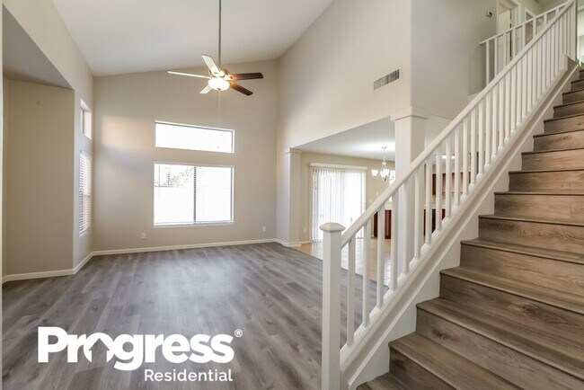 Building Photo - 5414 W Huntington Dr