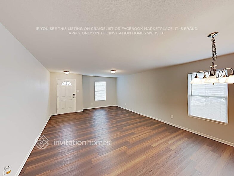 Building Photo - 513 Zander Woods Ct