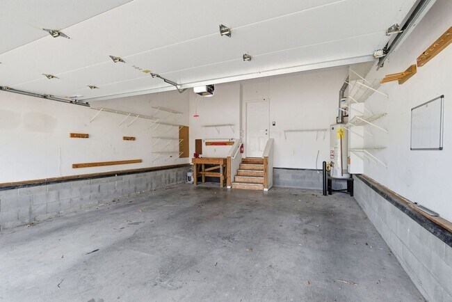 Building Photo - 913 Magnolia Ct W