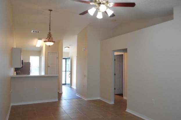 Building Photo - 2232 Trailwood Dr