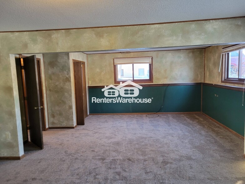 Building Photo - 1465 Cottonwood Rd