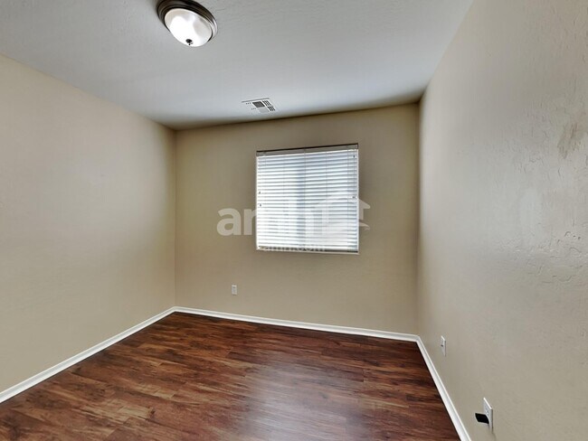 Building Photo - 247 N 152nd Dr