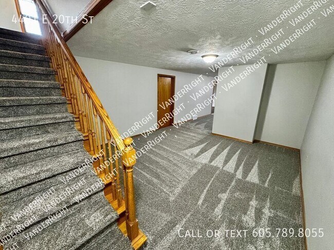 Building Photo - 4401 E 20th St