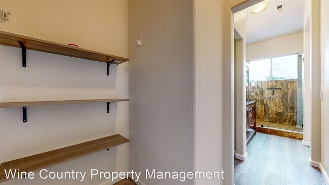 Building Photo - 4 br, 2 bath House - 2018 Lone Star Court