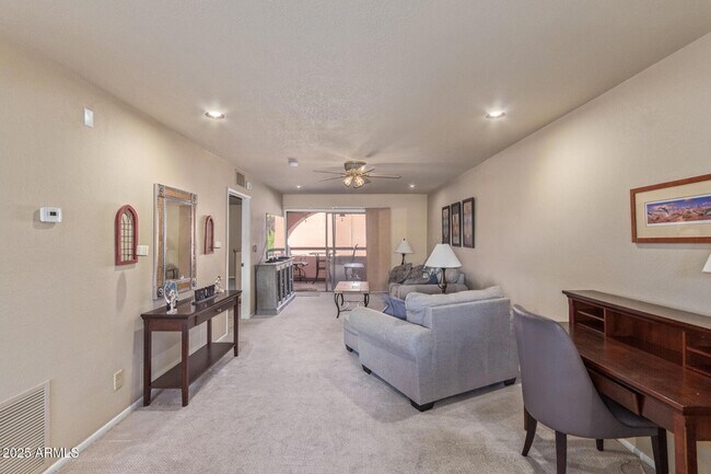 Building Photo - 4303 E Cactus Rd