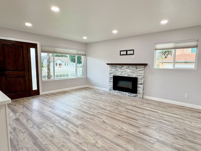 Building Photo - Stunning 4BR/3BA Home + Detached Studio in...