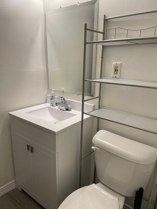 Bathroom - 5523 Ellsworth Ave